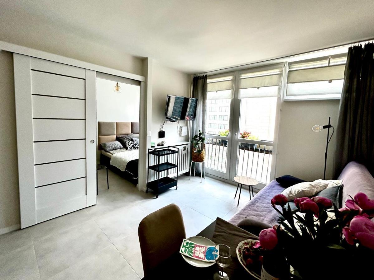 Sky Apartment Comfy Suite Pereca Warszawa Eksteriør billede